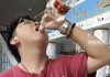 八字看职场晋升机会:免费在线测算www.jixiangqiming.vip：-男生回应“高铁站2分钟喝完8两五粮液白酒”：大家不要学我